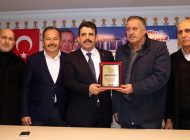 MUHTARLARDAN ÇAKIR’A TEŞEKKÜR PLAKETİ