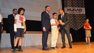 MÜSİAD EREĞLİ, BÖLGEDEKİ BAŞARILI ÖĞRENCİLERİ ÖDÜLLENDİRDİ