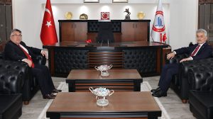 DANIŞTAY BAŞKANI YİĞİT, REKTÖR ÖZÖLÇER’İ ZİYARET ETTİ