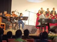 AYAKTA ALKIŞLANAN KONSER: KİM VAR