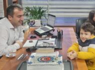 BAŞKAN KALFA, YENİ YIL ZİYARETÇİLERİNİ PASTAYLA AĞIRLADI