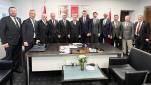 İSTİFACI 8 CHP’Lİ MECLİS ÜYESİNDEN 6’SI GERİ DÖNDÜ