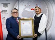 KIZILAY’DAN ÖZÖLÇER’E PLATİN BERAT VE PLATİN MADALYA