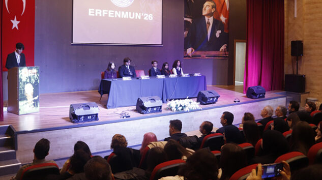 EREĞLİ’DE 12 OKULUN KATILIMIYLA MUN KONFERANSI YAPILDI