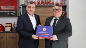 REKTÖR ÖZÖLÇER, MİLLETVEKİLİ ÇOLAKOĞLU İLE GÖRÜŞTÜ