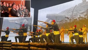 ÇANAKKALE RUHUNU TAM YAŞATAN ÖĞRENCİLER KAYMAKAMI AĞLATTI!