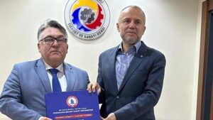 REKTÖR ÖZÖLÇER’DEN KELEŞ’E NEZAKET ZİYARETİ