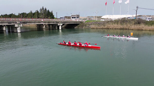 GÜLÜÇ’TE KÜREK YARIŞLARI COŞKUYLA GERÇEKLEŞTİRİLDİ