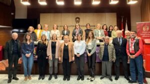 “YAPAY ZEKA GAZETECİLERİN YERİNİ ALAMAZ”