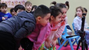 BEUN BİLİM KAFE KAMERA VE MİKROFONU MİNİKLERDE