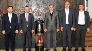 VALİ HACIBEKTAŞOĞLU MADENCİLERİN BAYRAMINI KUTLADI