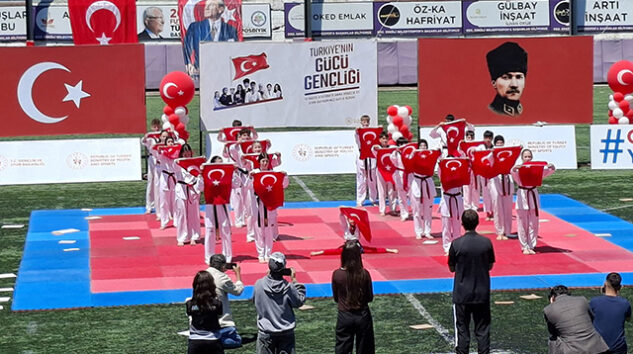 ORTAK MESAJ: “GENÇLERE YÜREKTEN İNANIYORUZ”