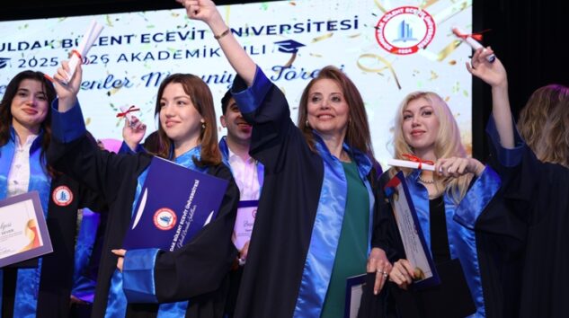 BEUN, DERECEYLE MEZUN OLANLARI TÖRENLE UĞURLADI