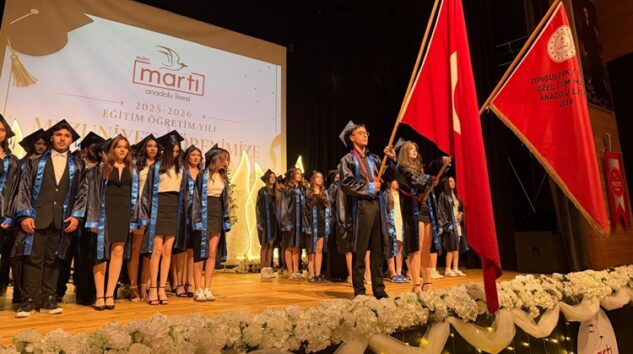 MARTI ANADOLU LİSESİ VE ANAOKULU MEZUNLARI KEP ATTI
