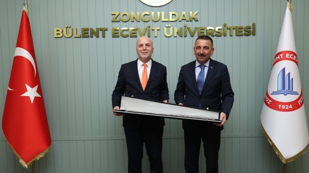 VALİ HACIBEKTAŞOĞLU’NDAN REKTÖR ULUSOY’A ZİYARET