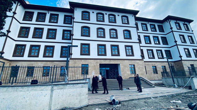 BOZKURT AÇIKLADI: HÜKÜMET BİNASI TAMAMLANDI