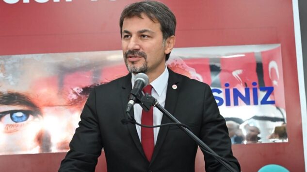 ERTUĞRUL: DAHA AYDINLIK YARINLAR İÇİN, YAŞASIN CUMHURİYET!